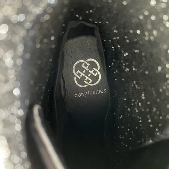 Daisy Fuentes Women's Black Combat Boots Size 11 - Picture 6 of 9